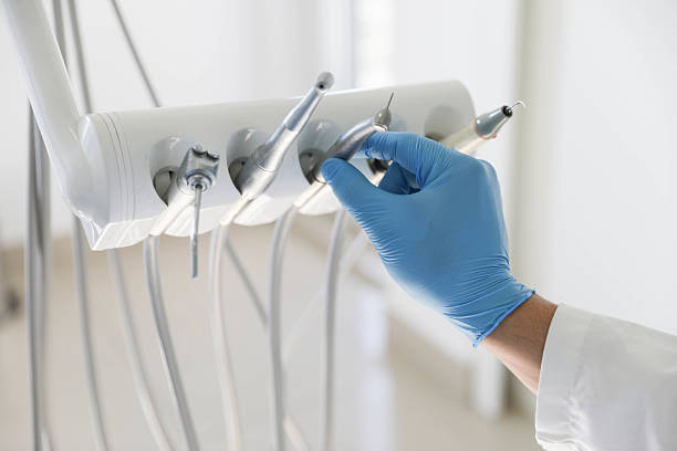 Professional Dental Veneers technician working in Lansdowne, MD